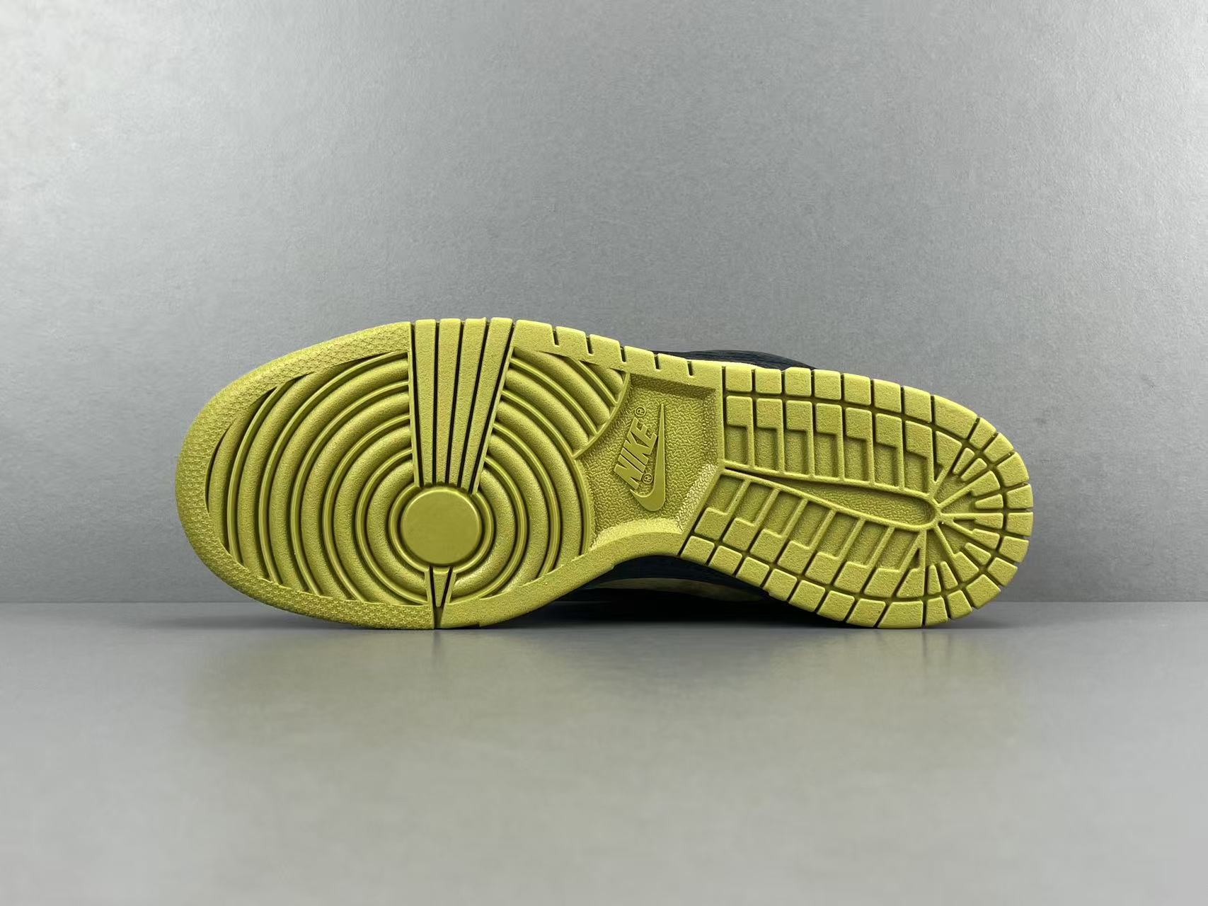 Supreme x Nike Dunk SB Dunk Low