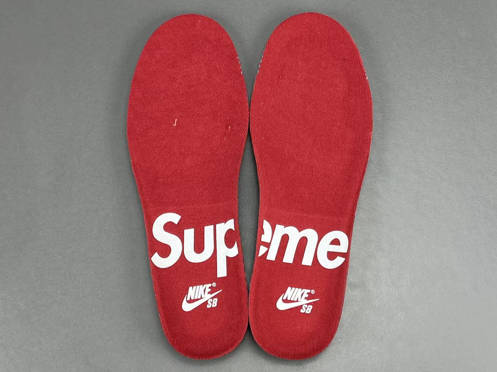 Supreme x Nike Dunk SB Dunk Low