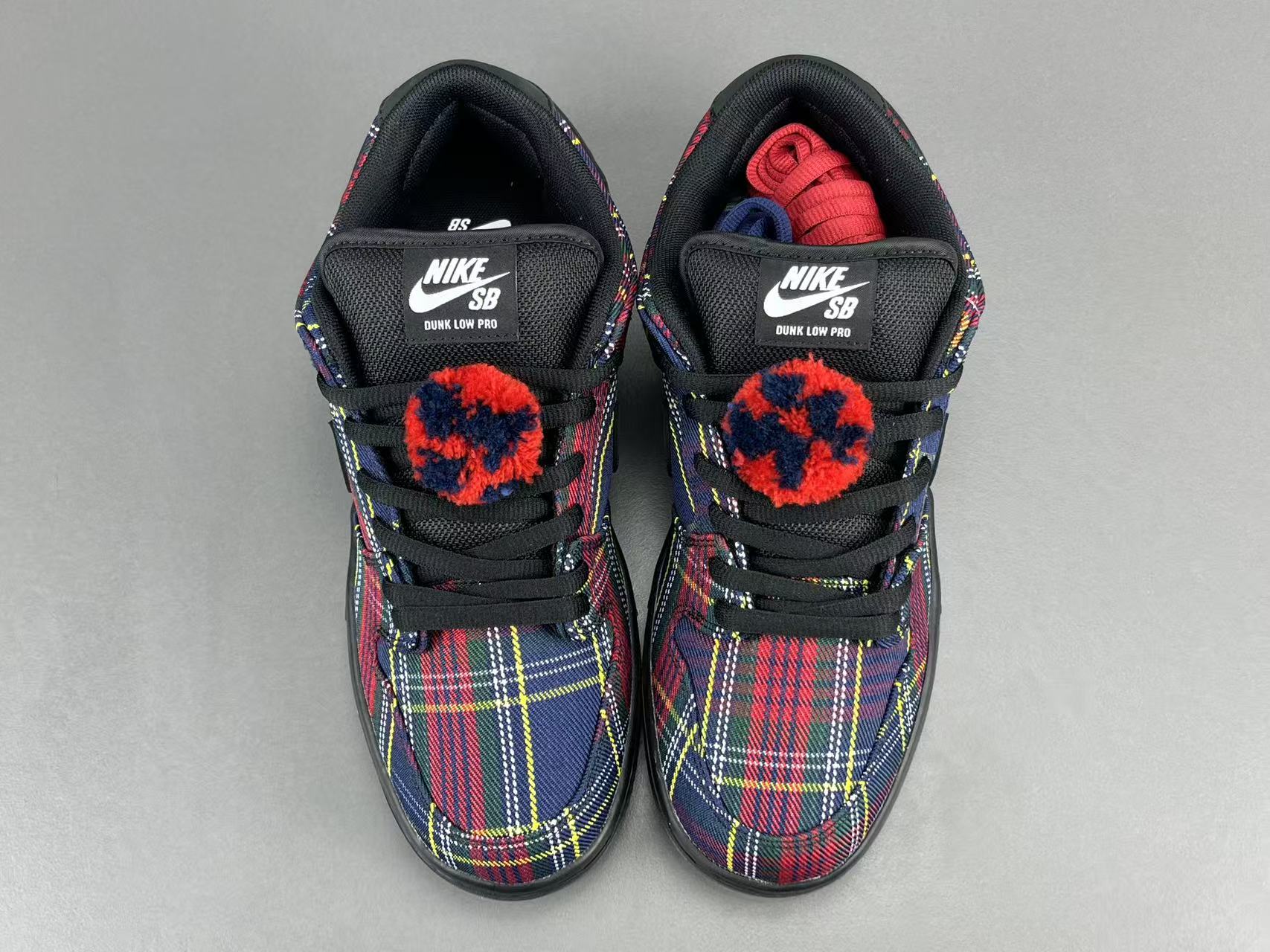 Supreme x NK Dunk Low SUP