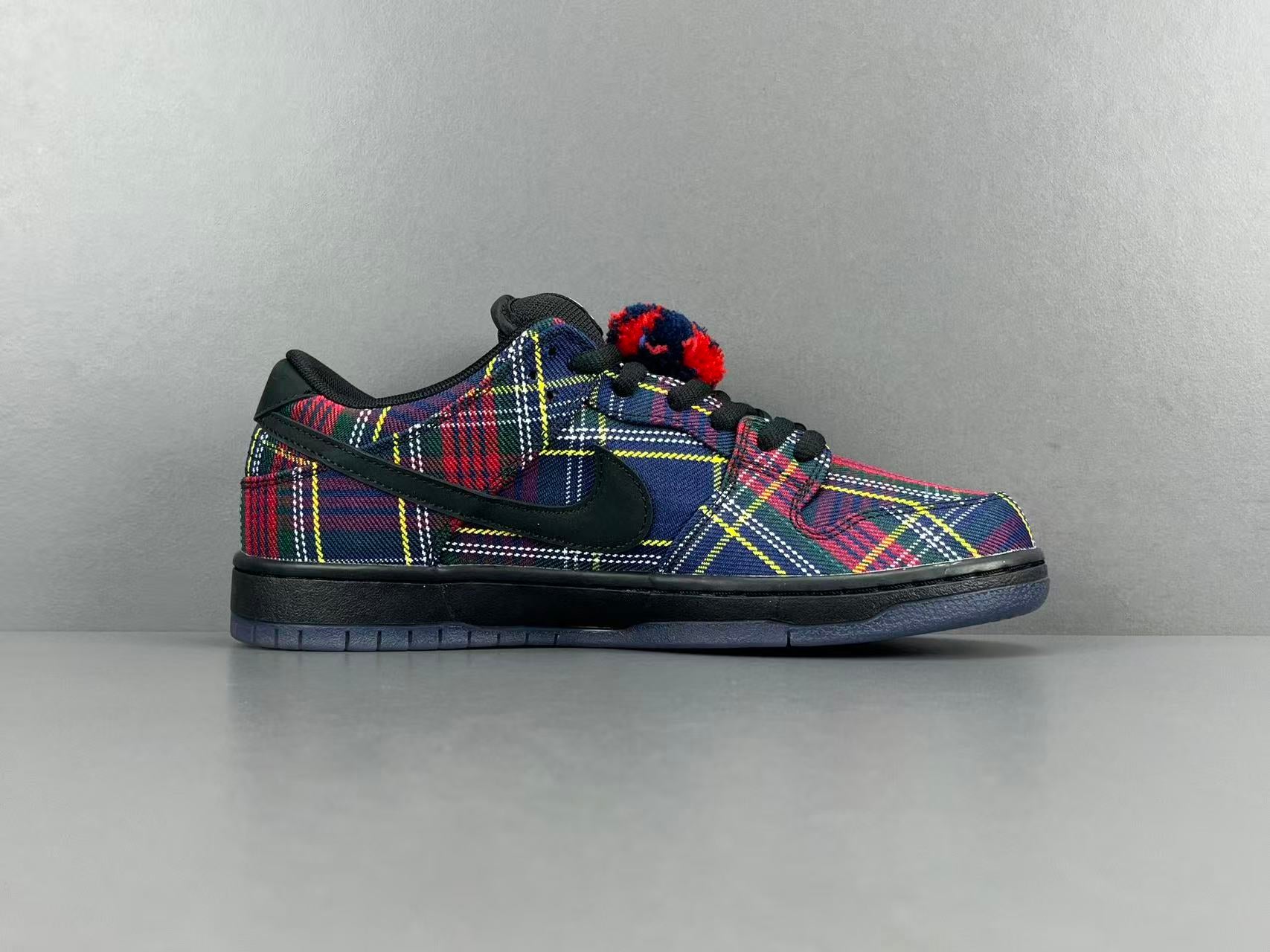 Supreme x NK Dunk Low SUP