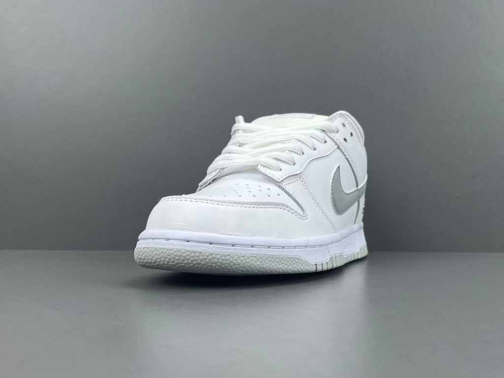 Supreme x Nike Dunk SB Dunk Low