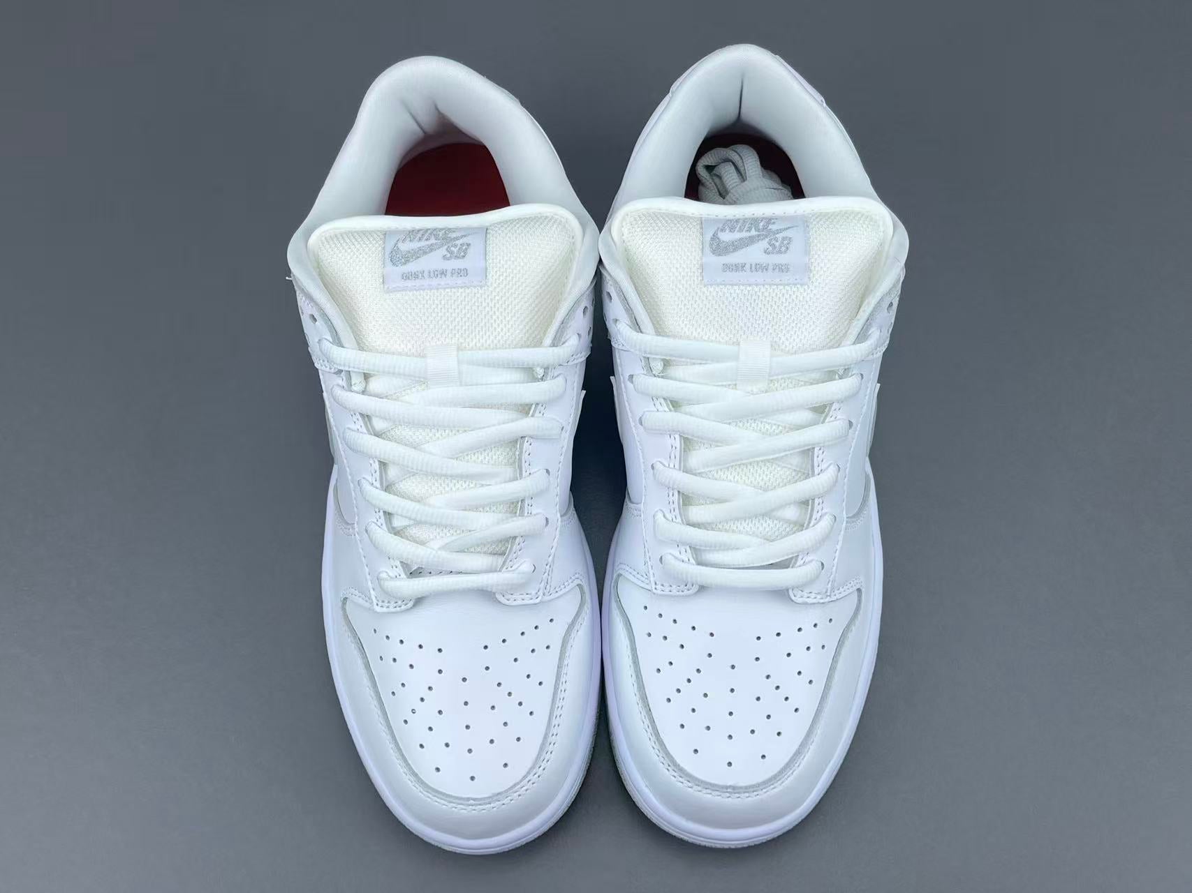 Supreme x Nike Dunk SB Dunk Low