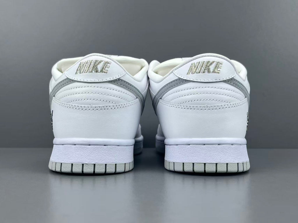 Supreme x Nike Dunk SB Dunk Low