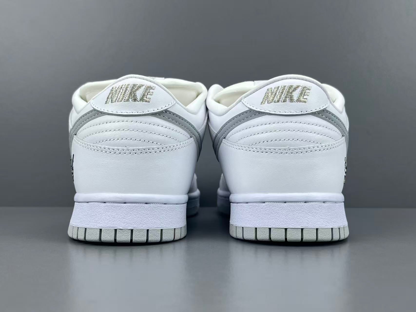 Supreme x Nike Dunk SB Dunk Low