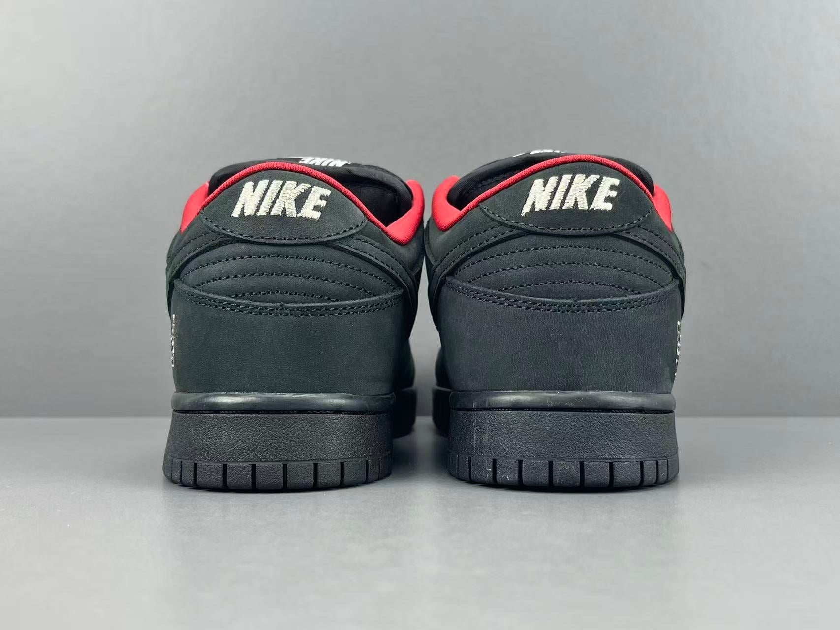 Supreme x Nike Dunk SB Low