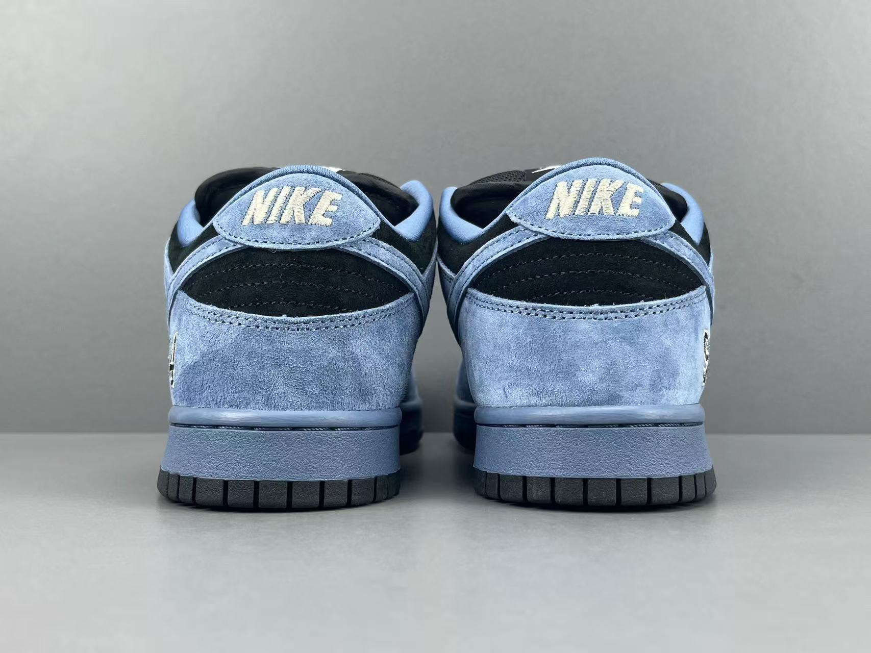 Supreme x Nike Dunk SB Low