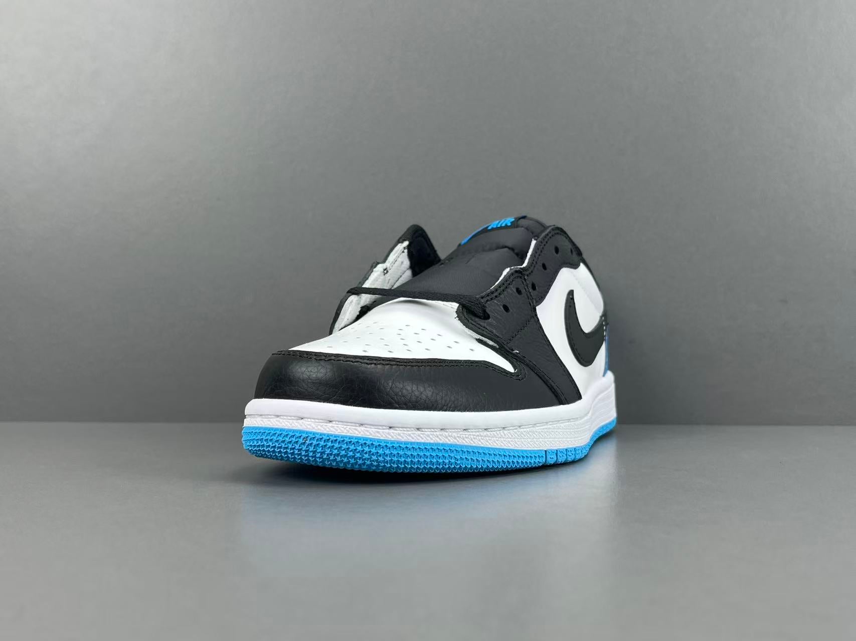 Jordan Air Jordan 1 og "black blue toe"
