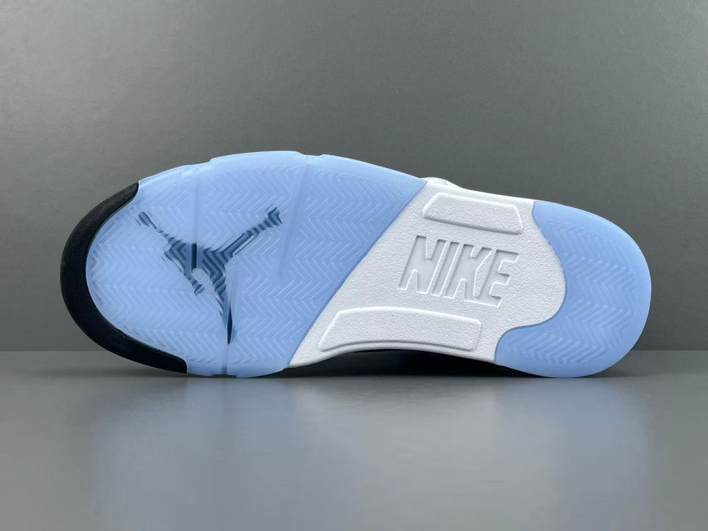 Air Jordan 5 Retro "Metallic Silver"