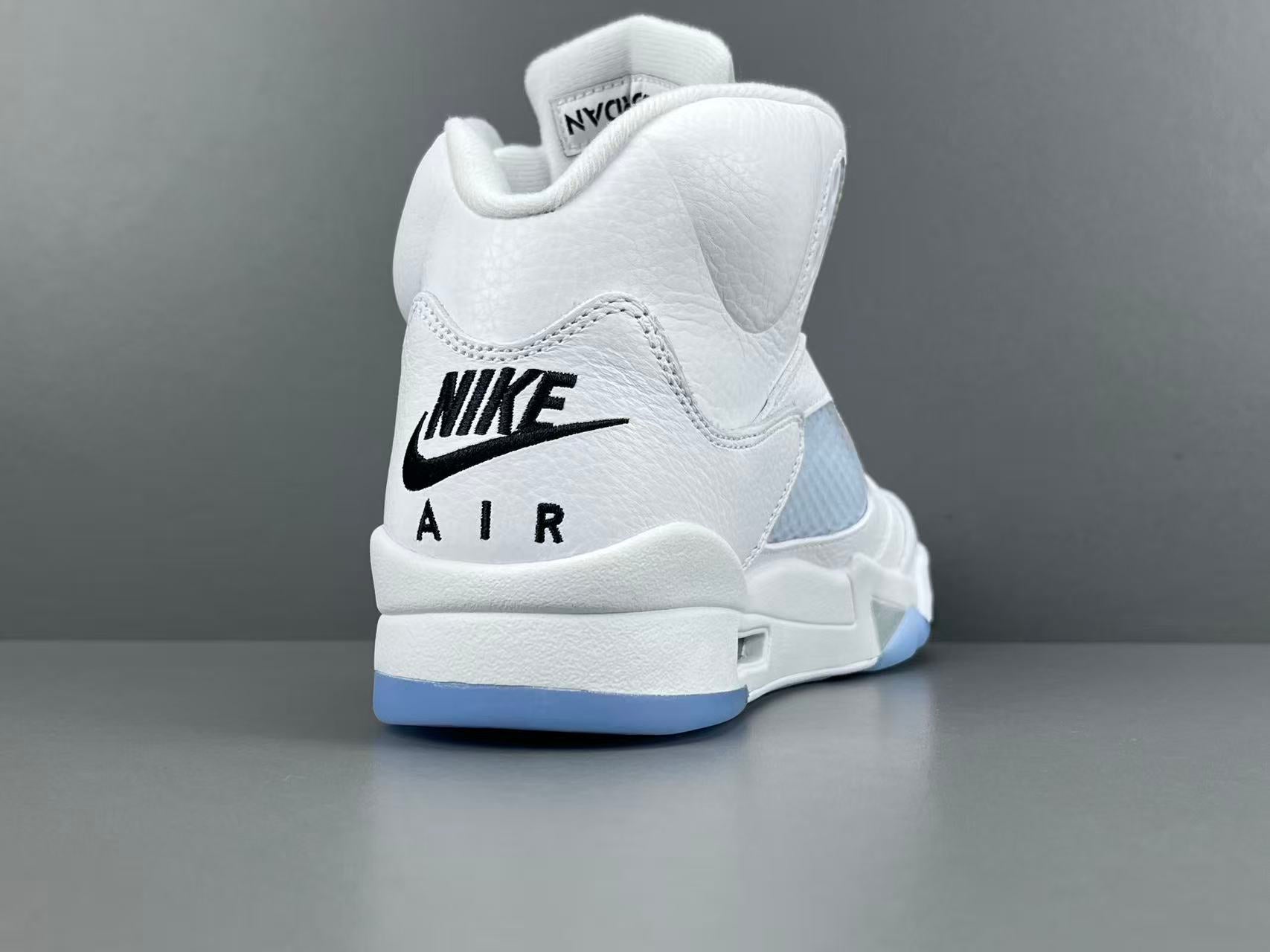 Air Jordan 5 Retro "Metallic Silver"