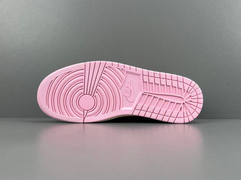 Travis Scott x Jordan Air Jordan 1 Low OG