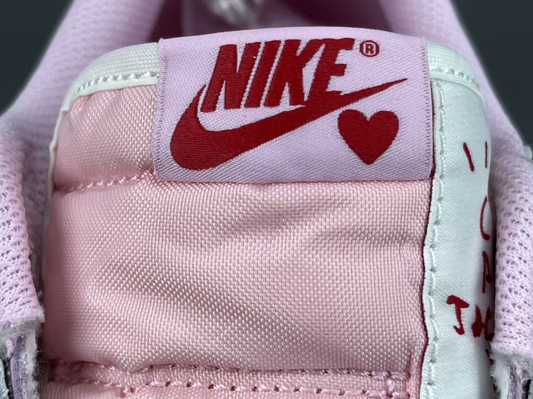 Travis Scott x Jordan Air Jordan 1 Low OG