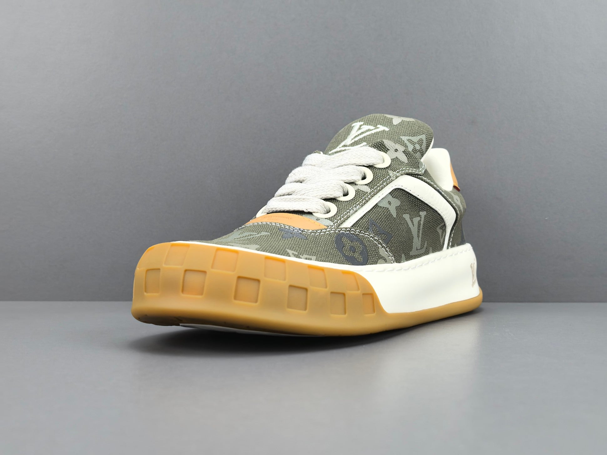Lv Tilted