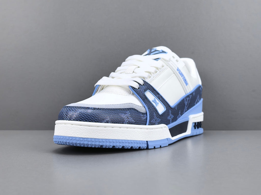 Lv Trainer