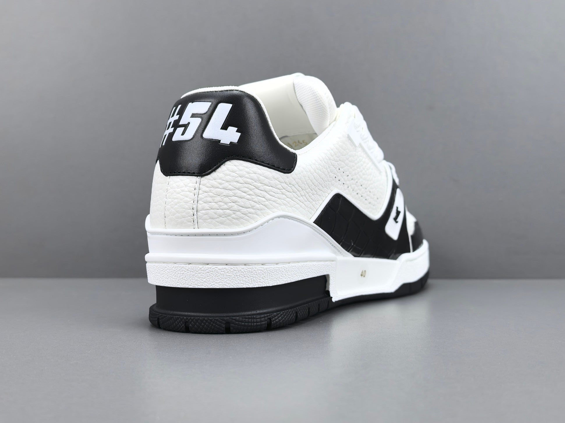 Lv Trainer