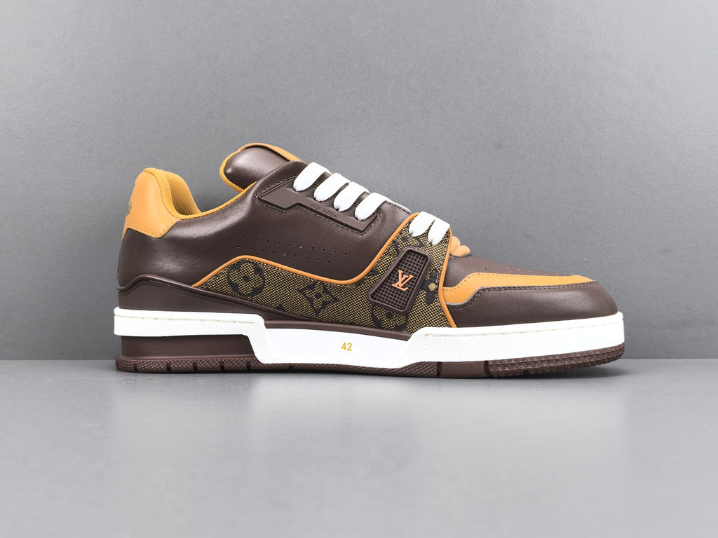 Lv Trainer