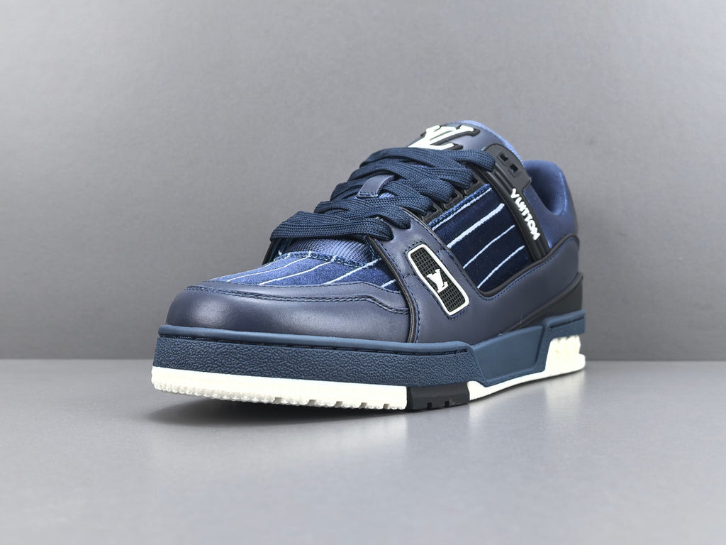 Lv Trainer
