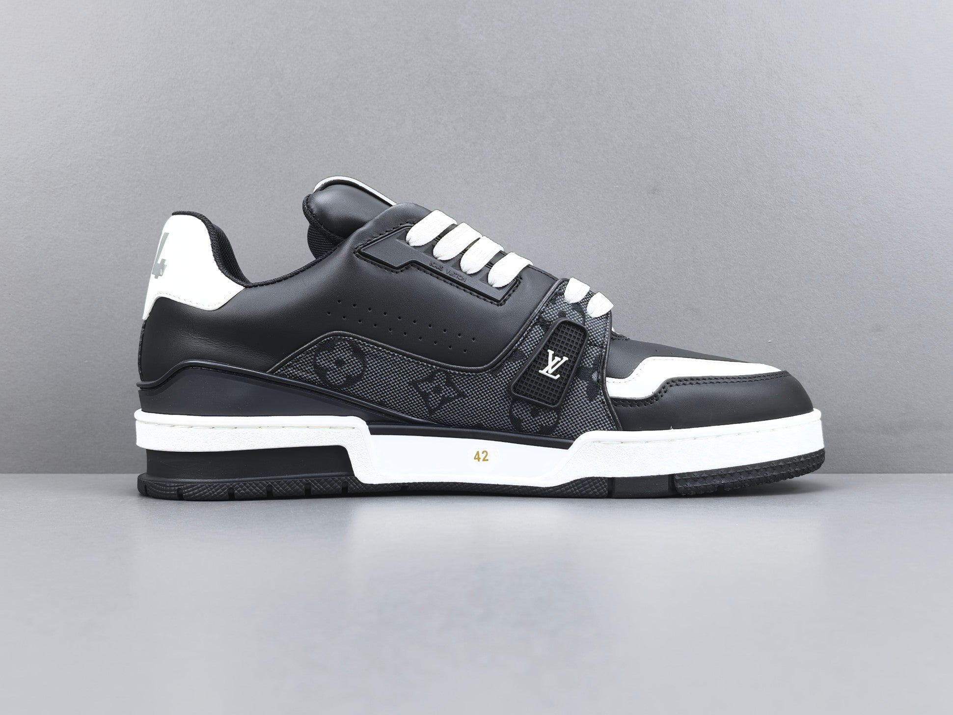Lv Trainer