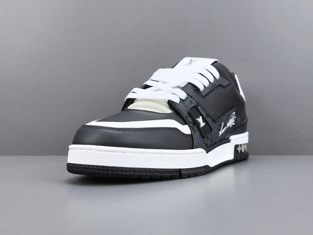 Lv Trainer