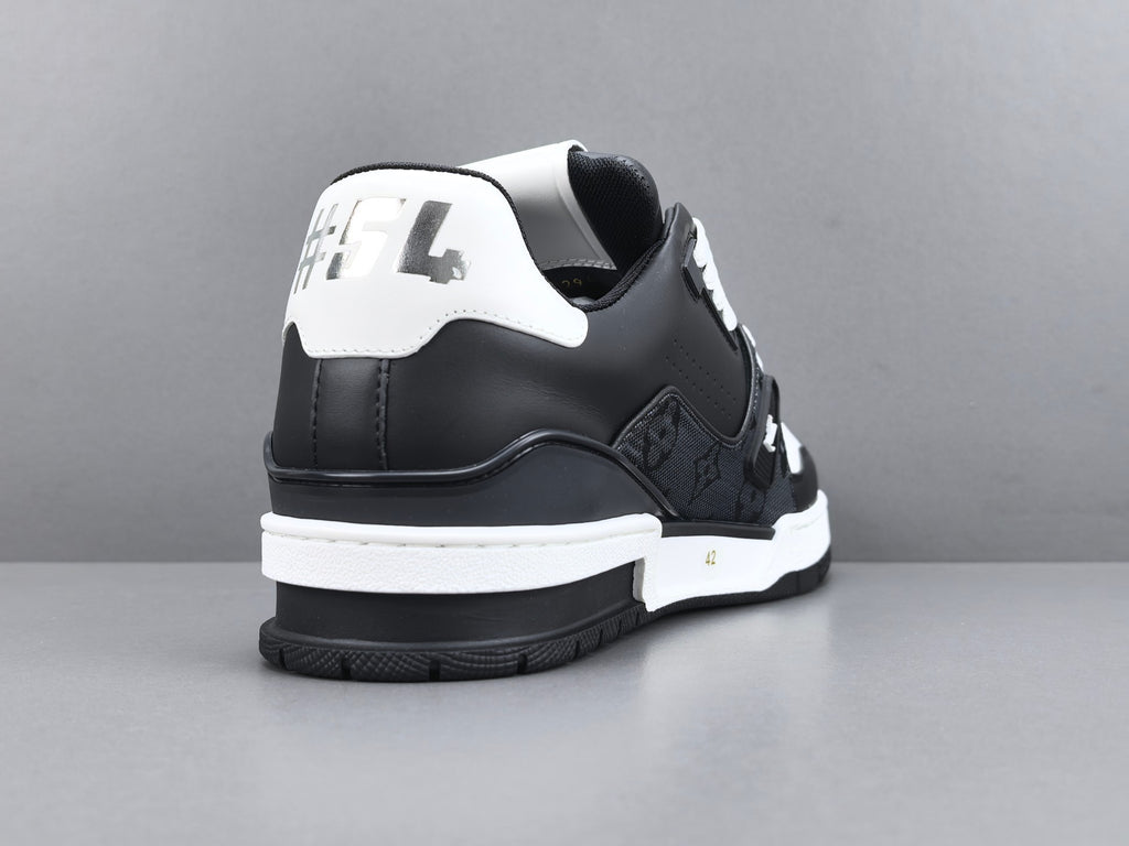 Lv Trainer