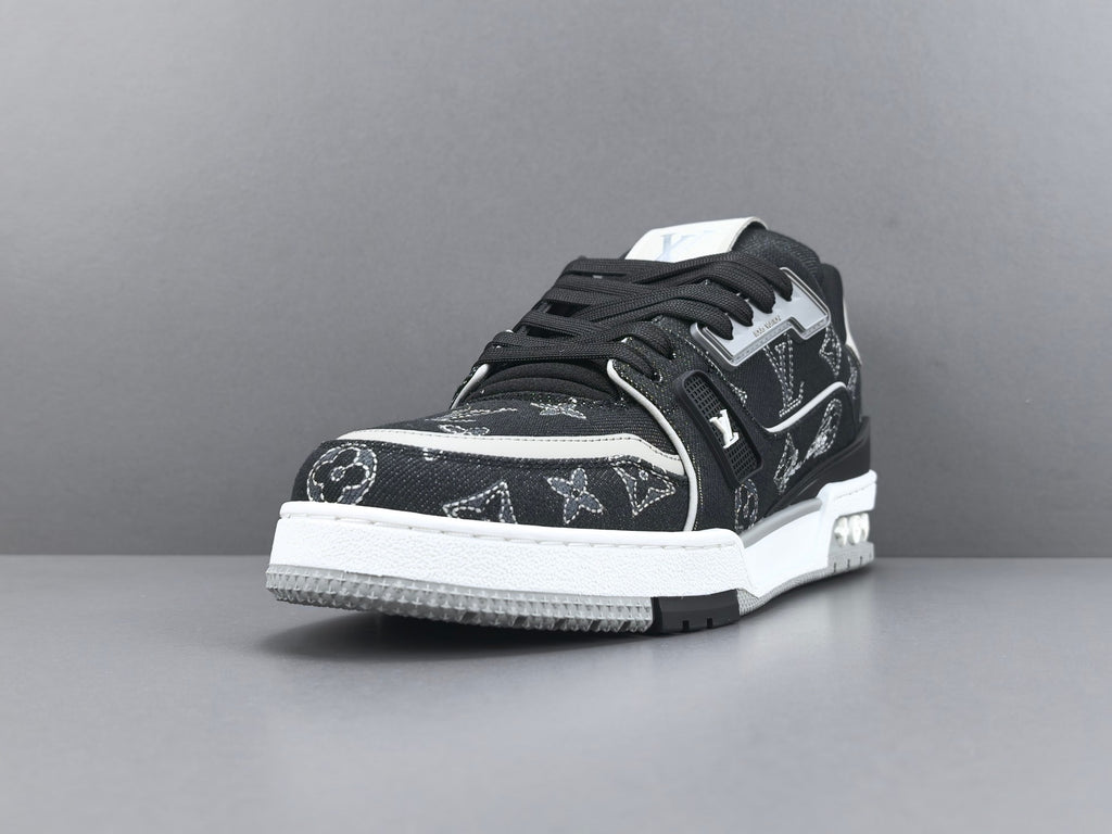 Lv Trainer