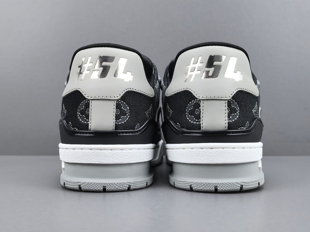 Lv Trainer