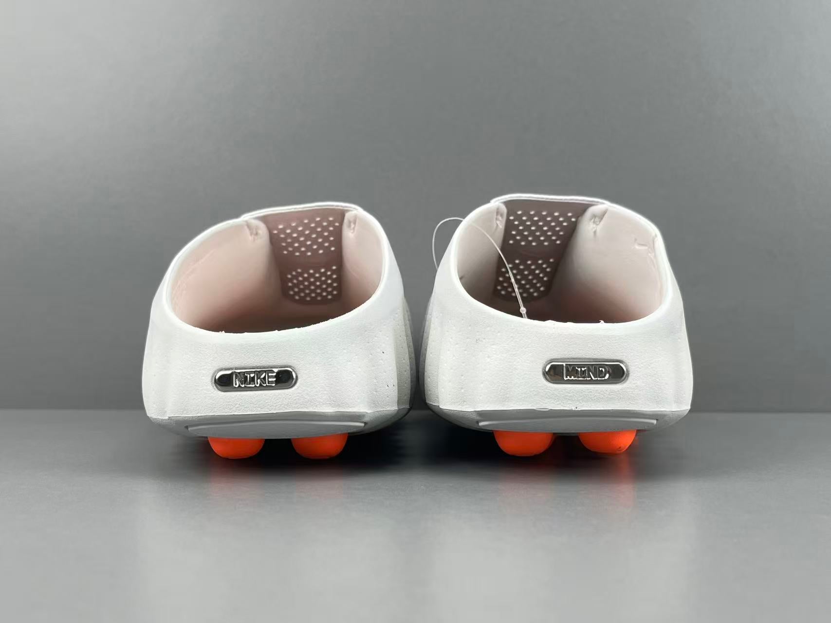 Nike Mind 001