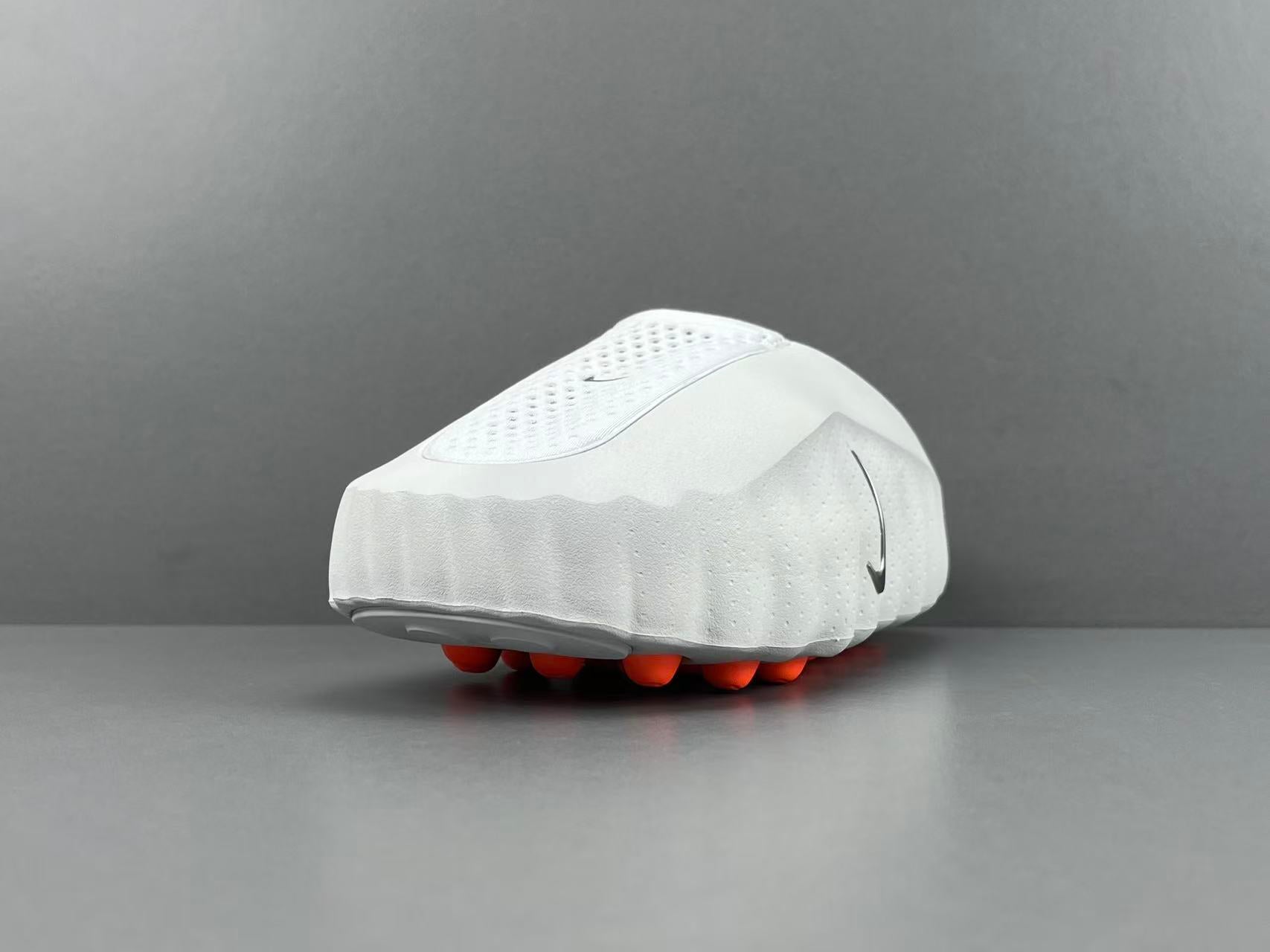 Nike Mind 001