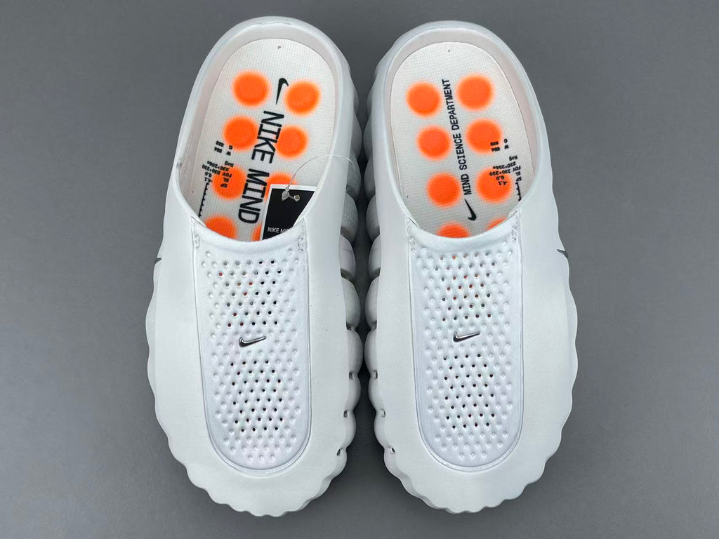 Nike Mind 001