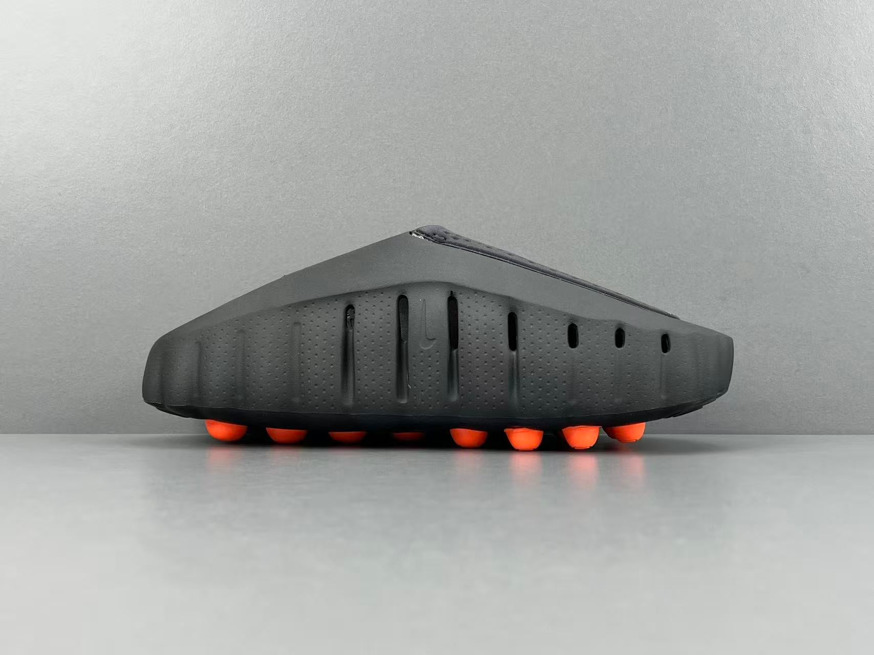 Nike Mind 001