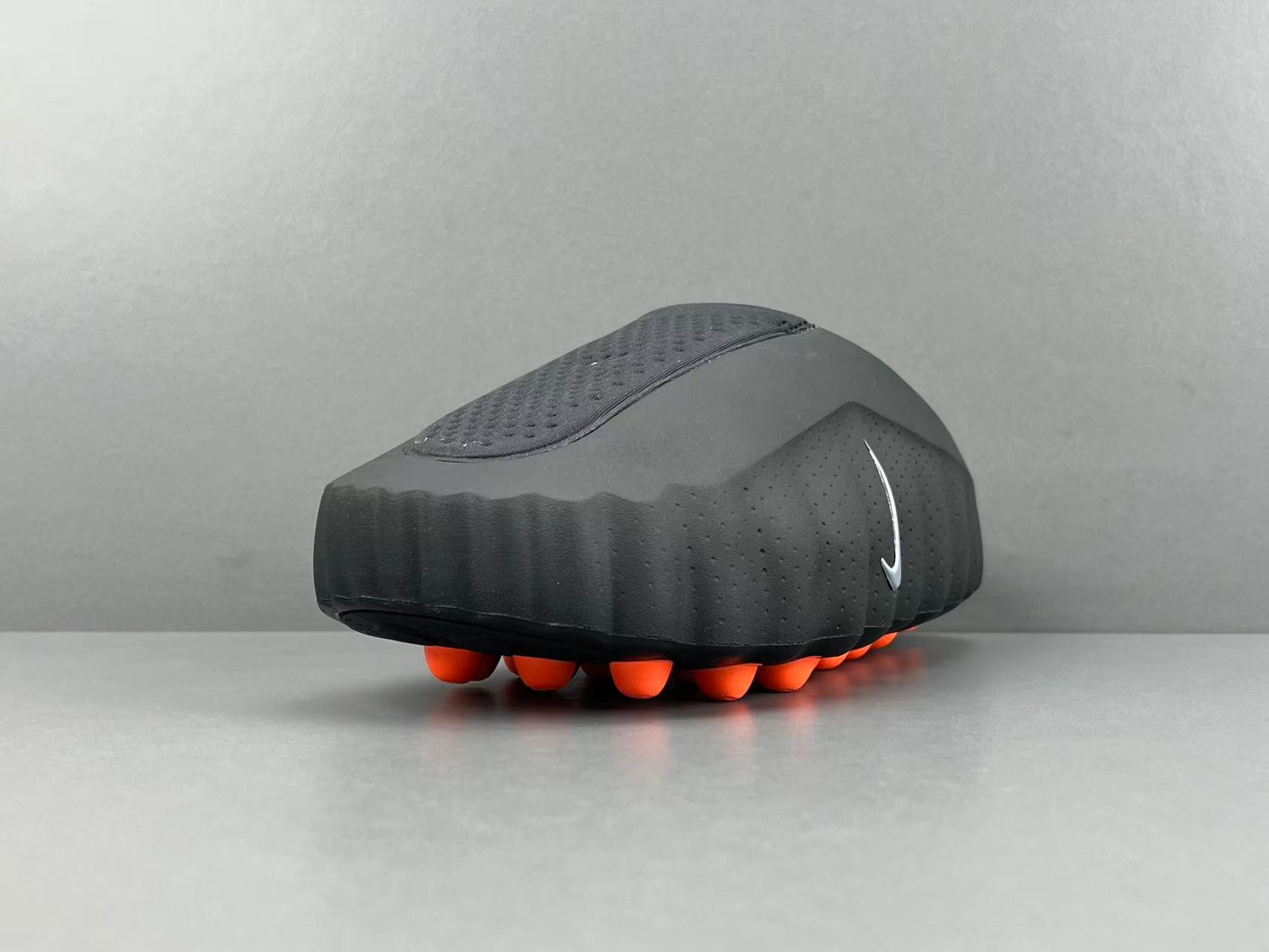 Nike Mind 001