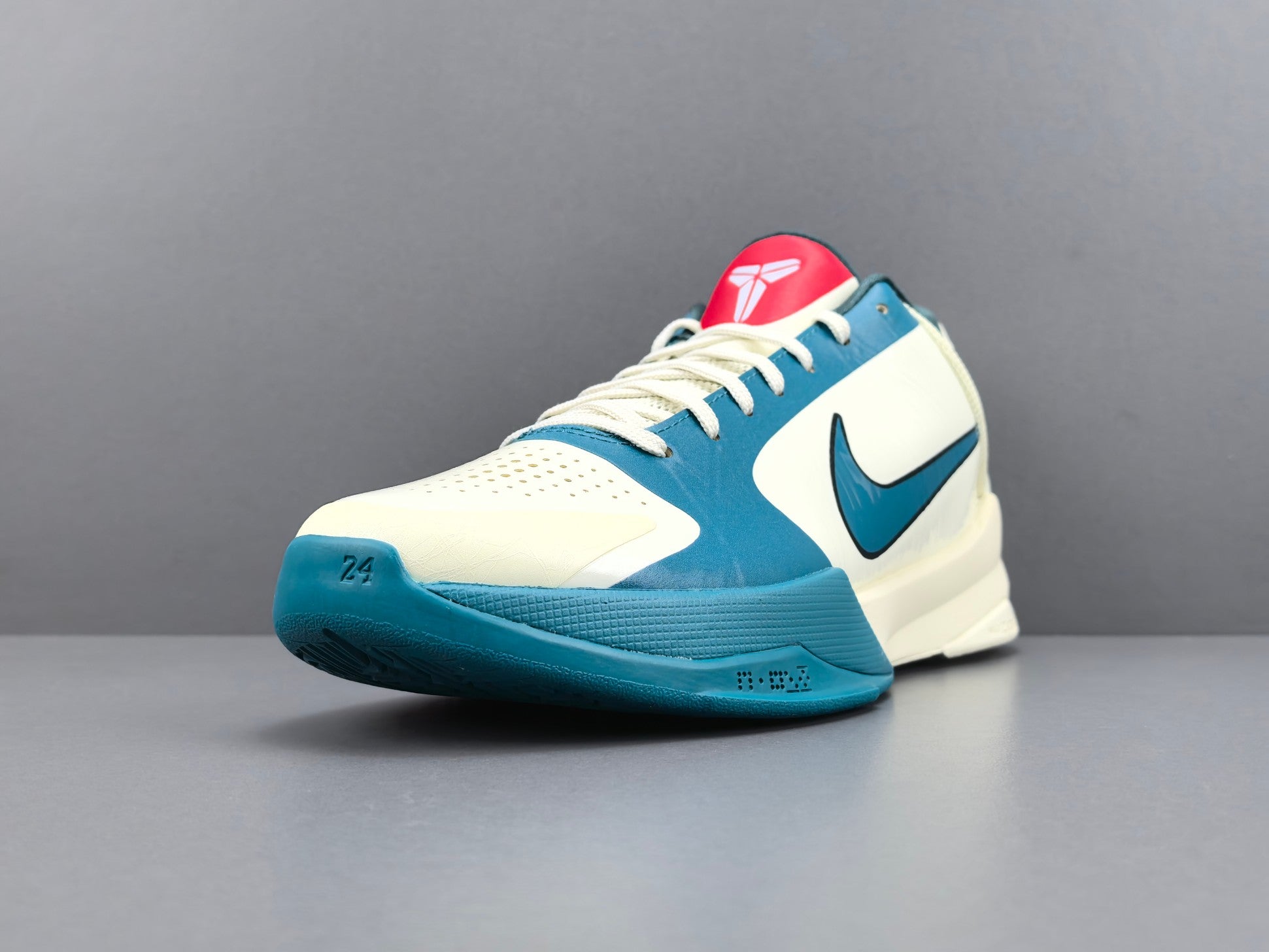 Nike Zoom Kobe 5 Caitlin Clark Protro