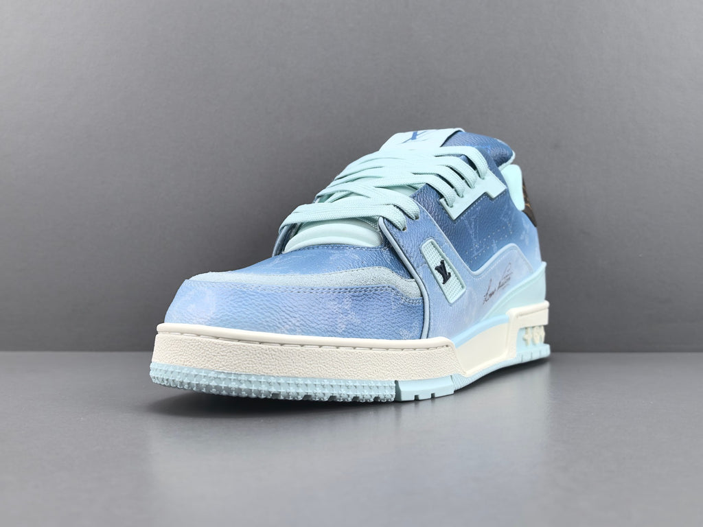 Lv Trainer