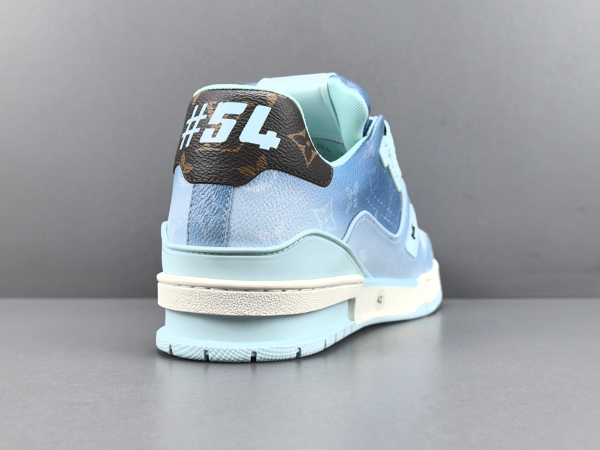 Lv Trainer