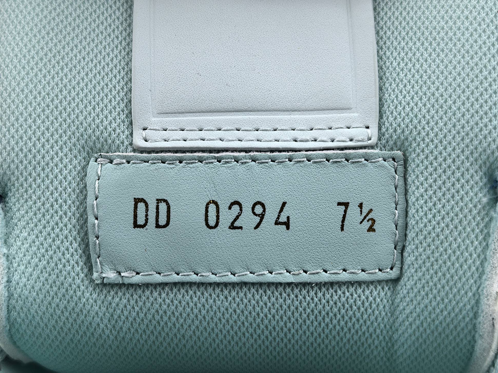 Lv Trainer