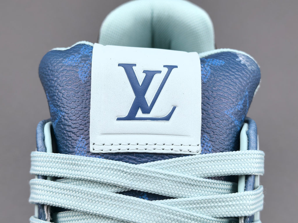 Lv Trainer