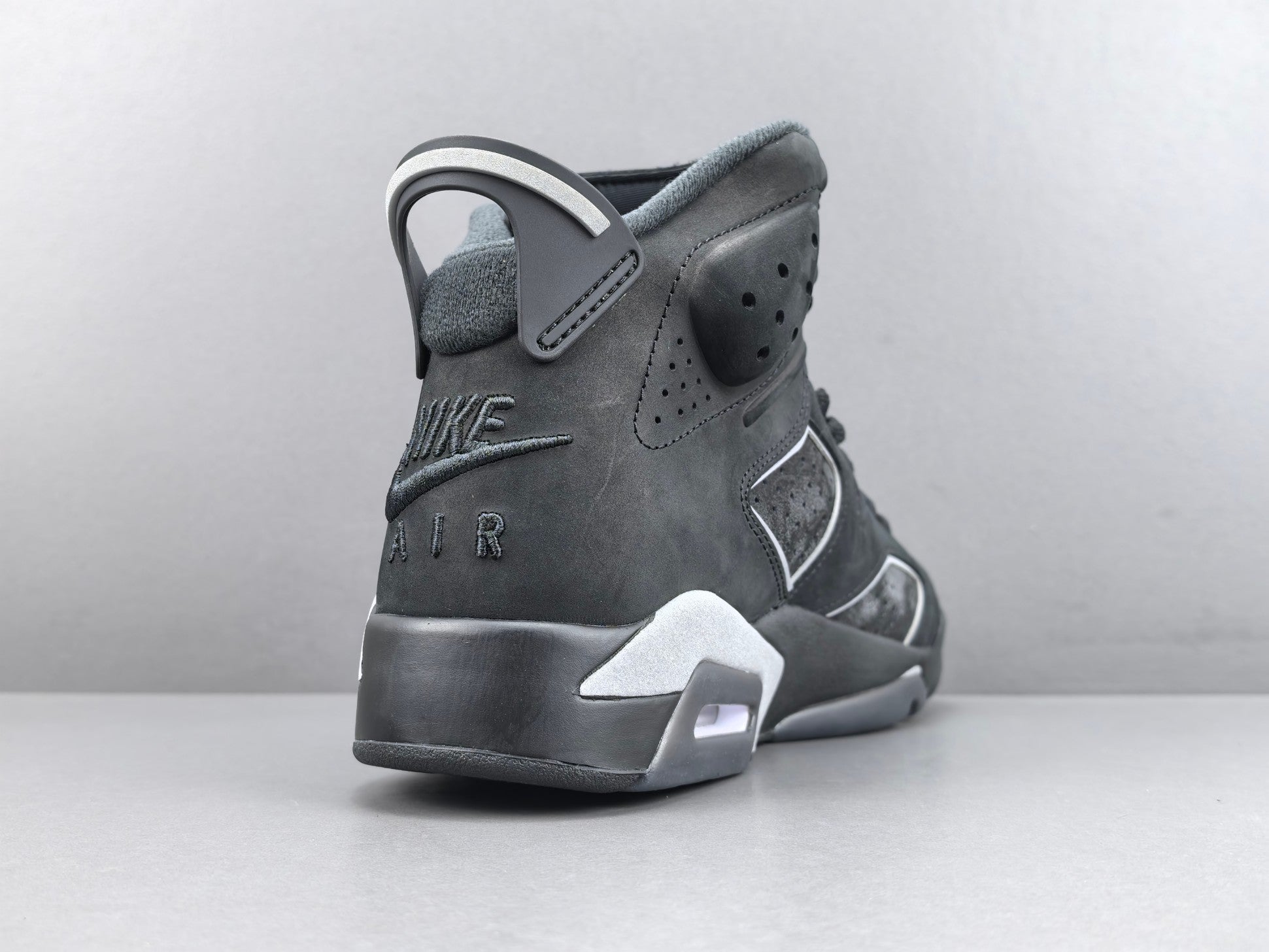 Air Jordan 6 "Cap and Gown"