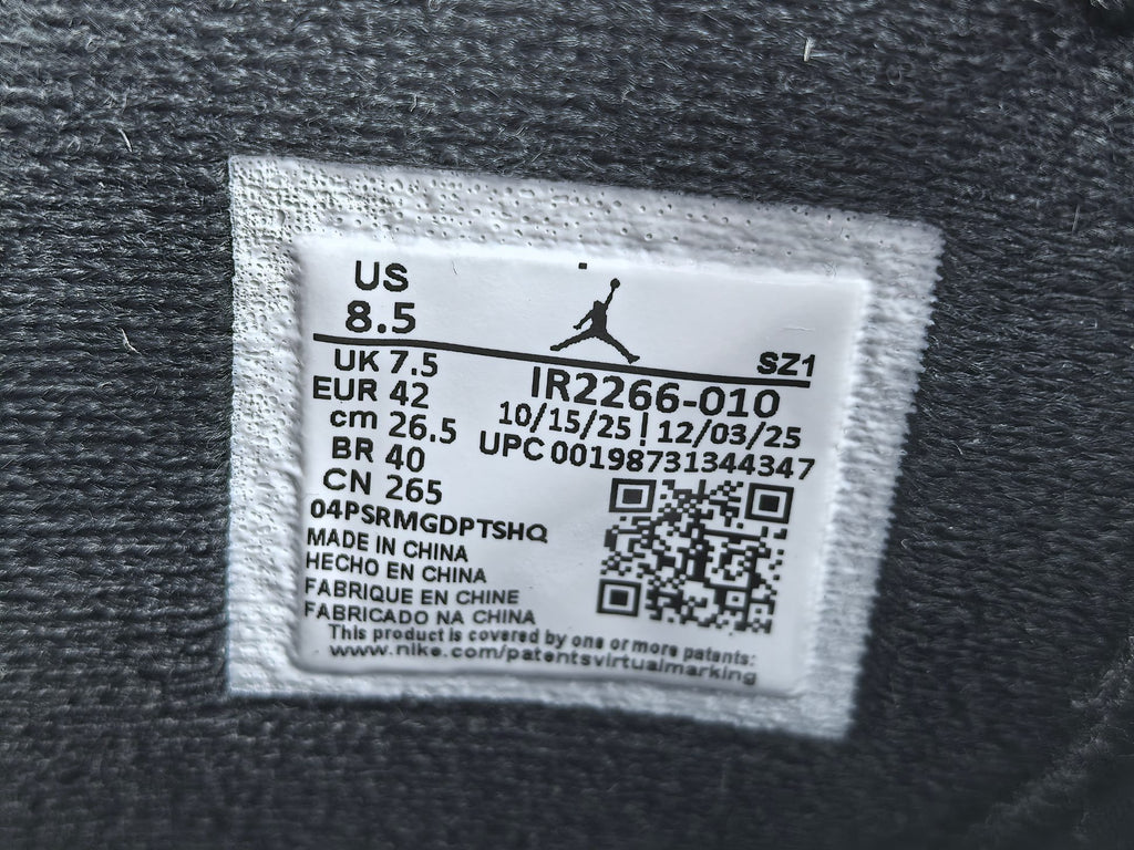 Air Jordan 6 "Cap and Gown"
