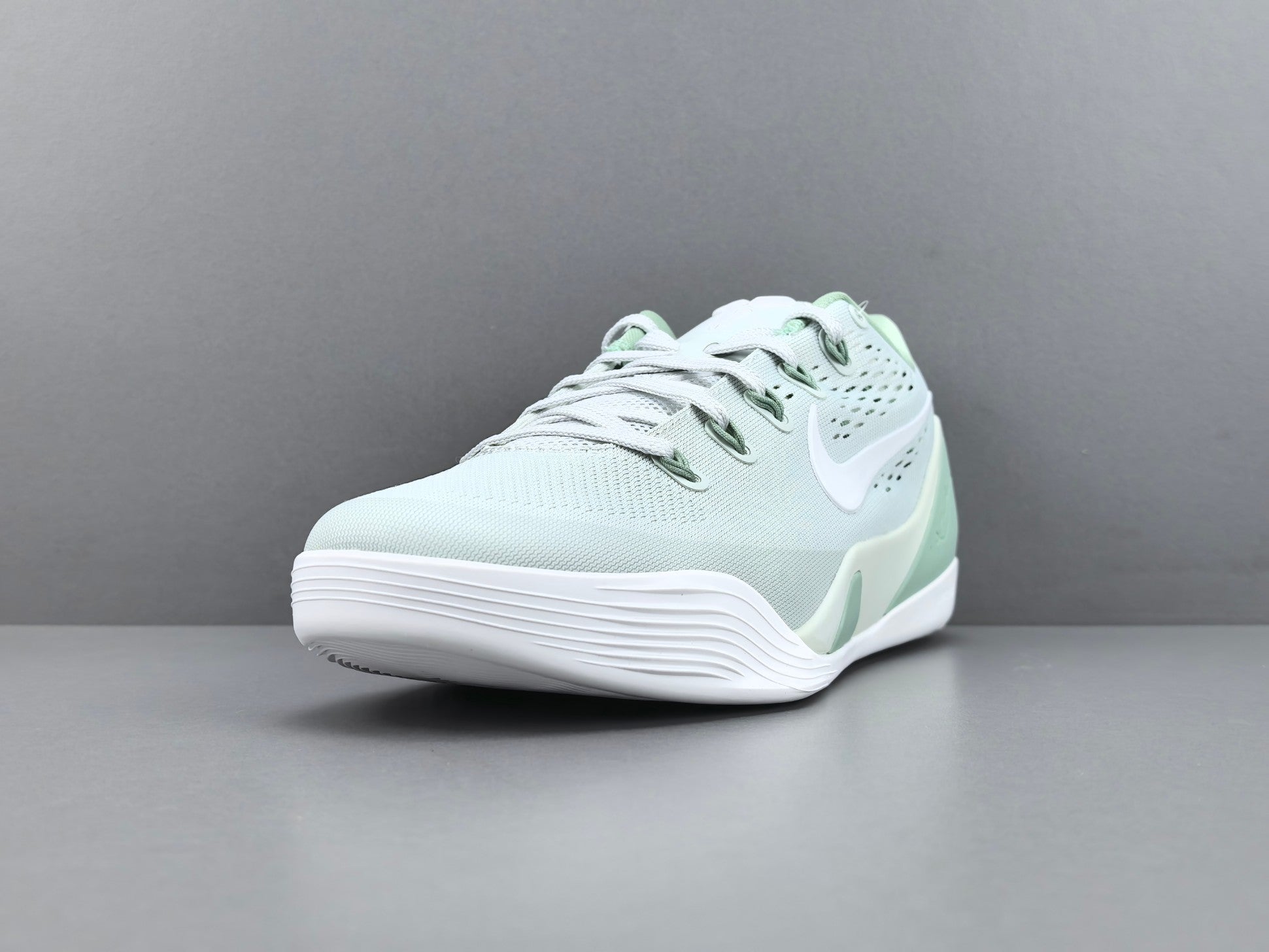 Nike Kobe 9 EM Protro