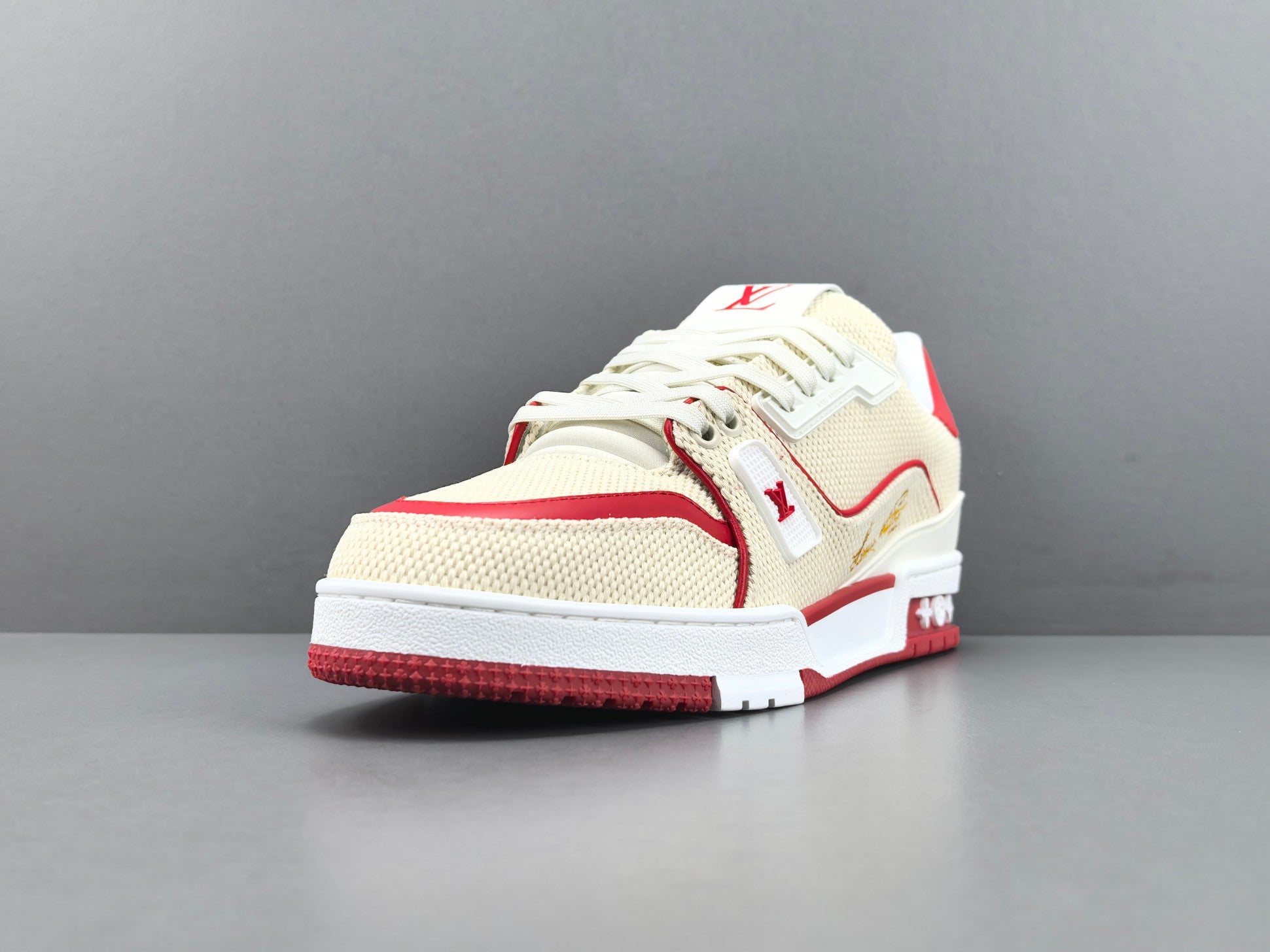 Lv Trainer