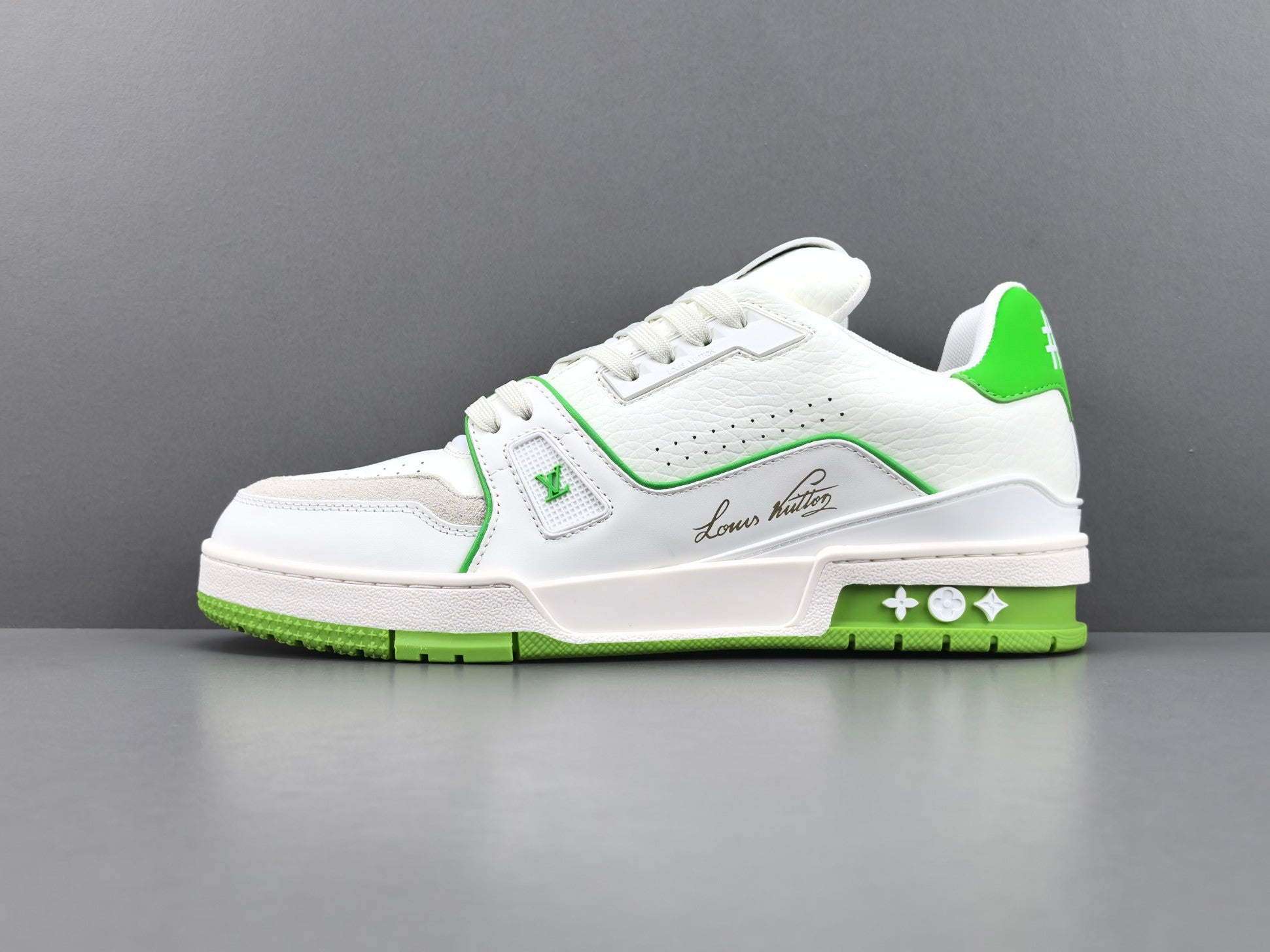 Lv Trainer