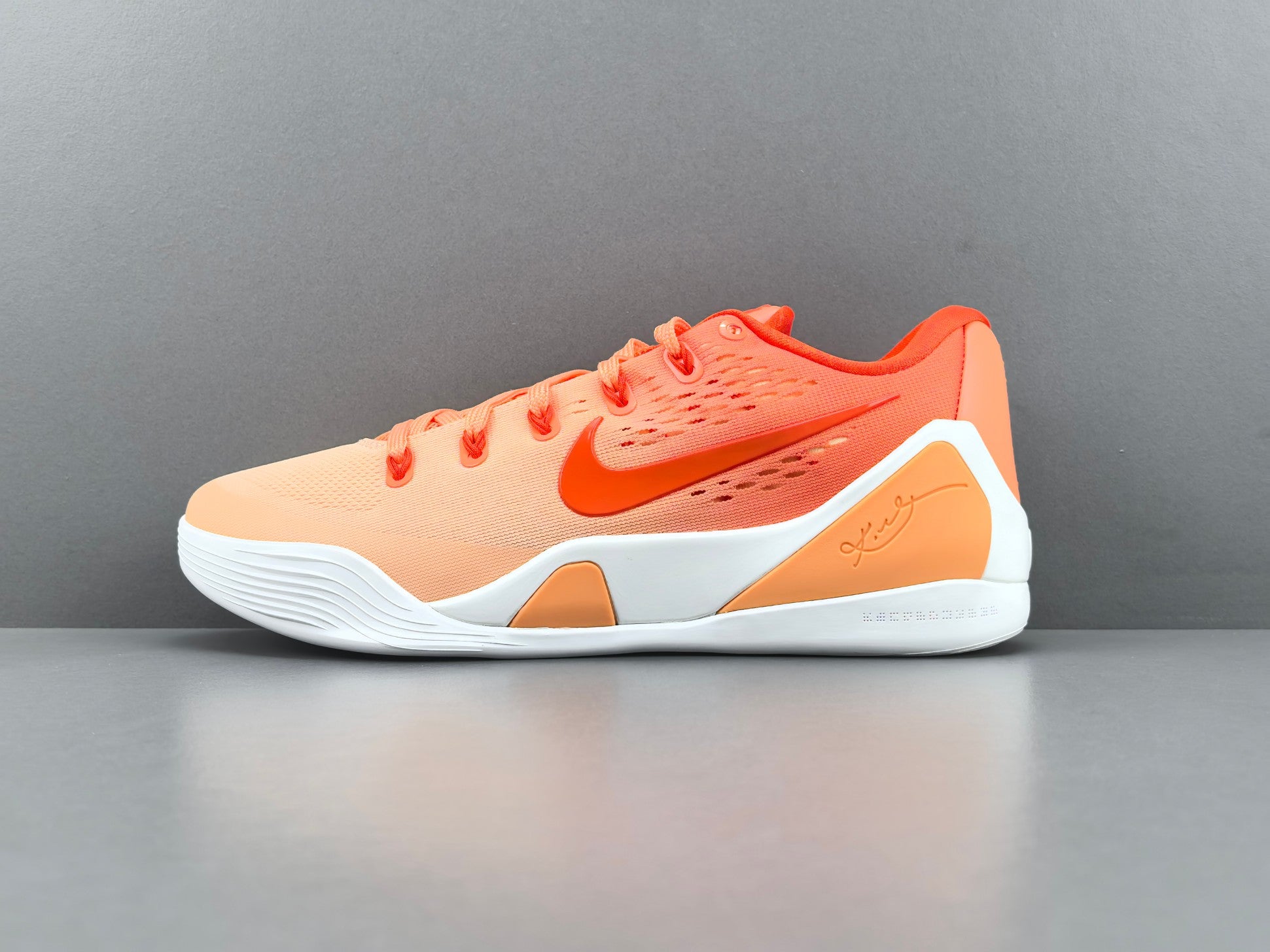 Nike Kobe 9 Elite EM Protro WNBA