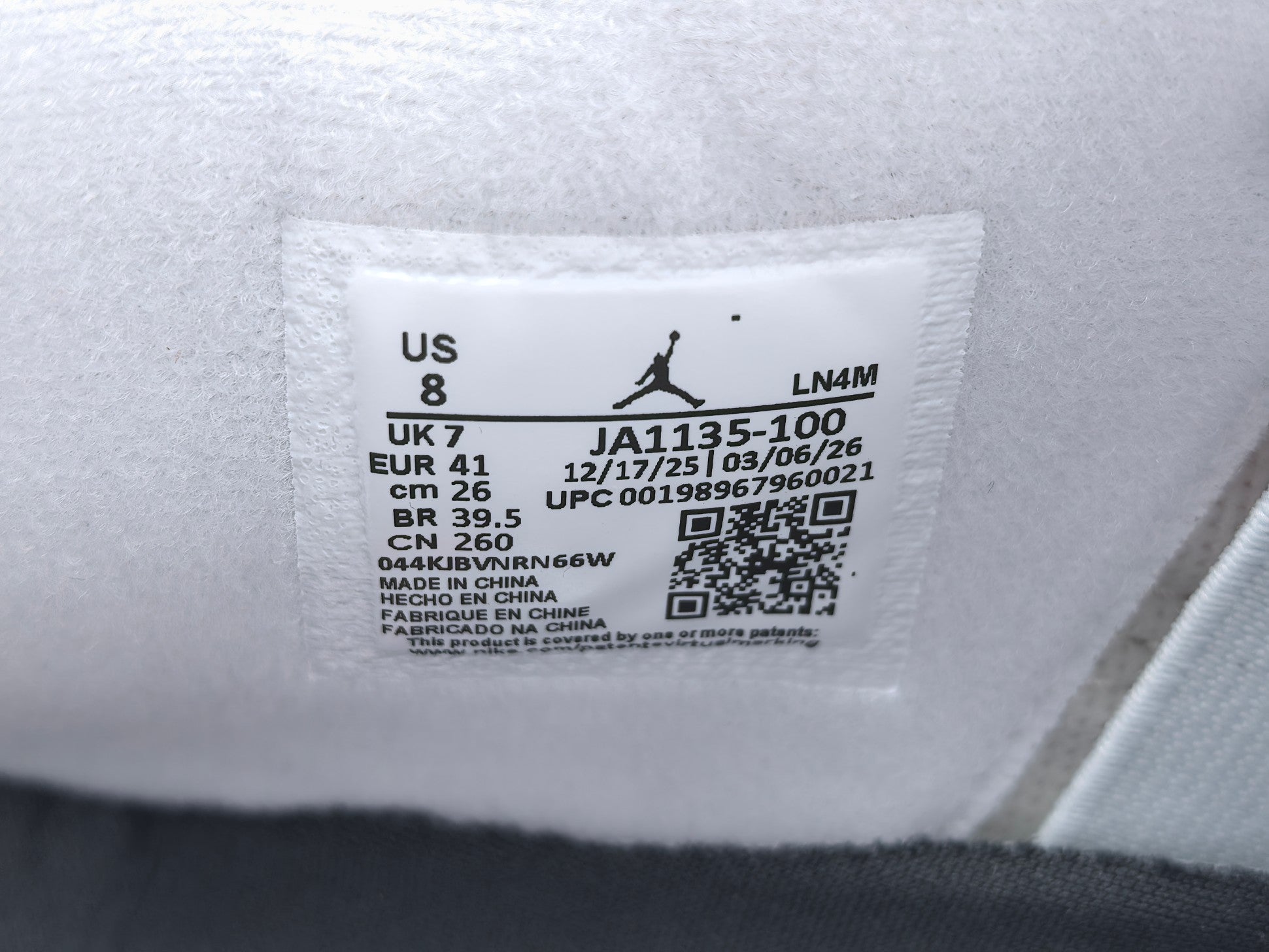 Nike Air Jordan 4 Retro "Comic"