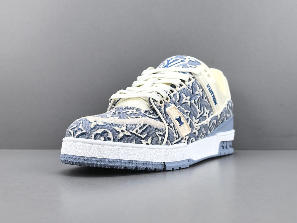 Lv Trainer
