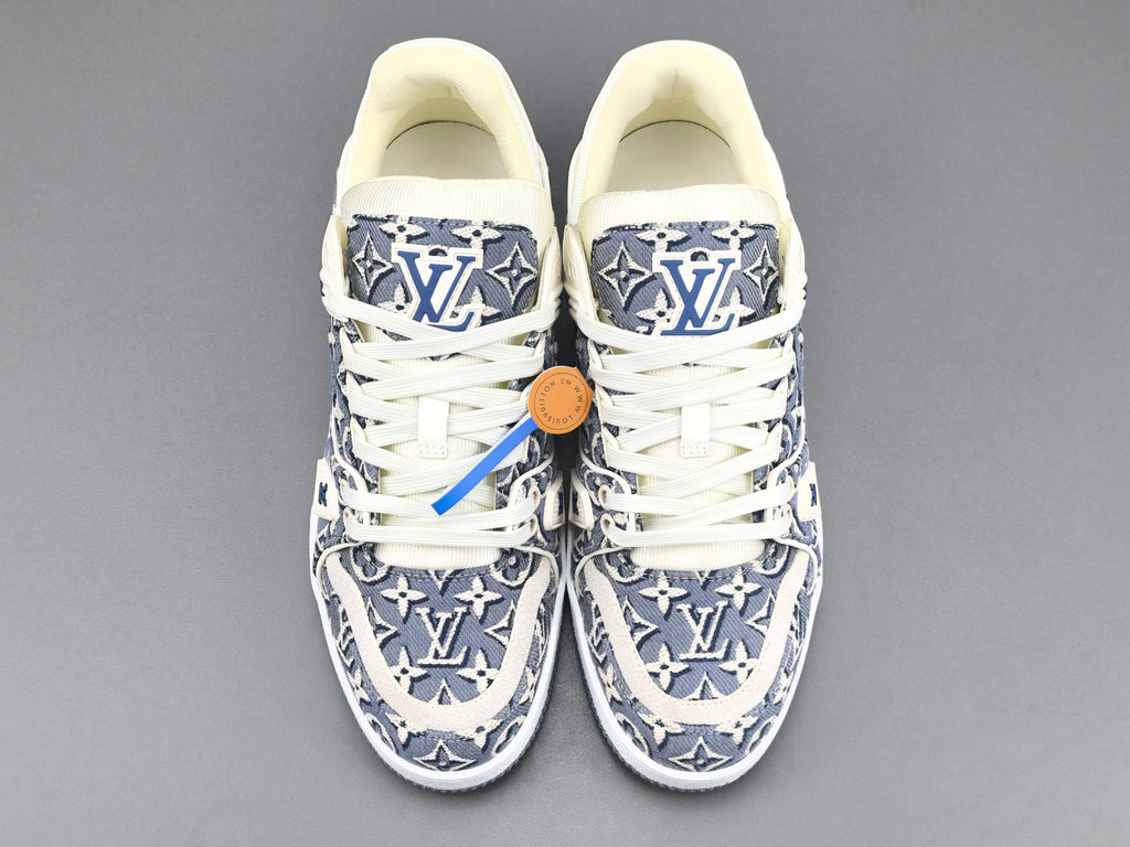 Lv Trainer