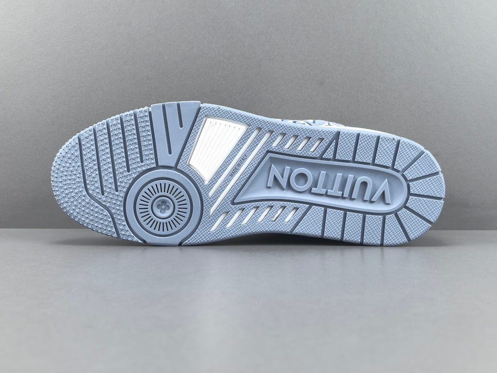 Lv Trainer