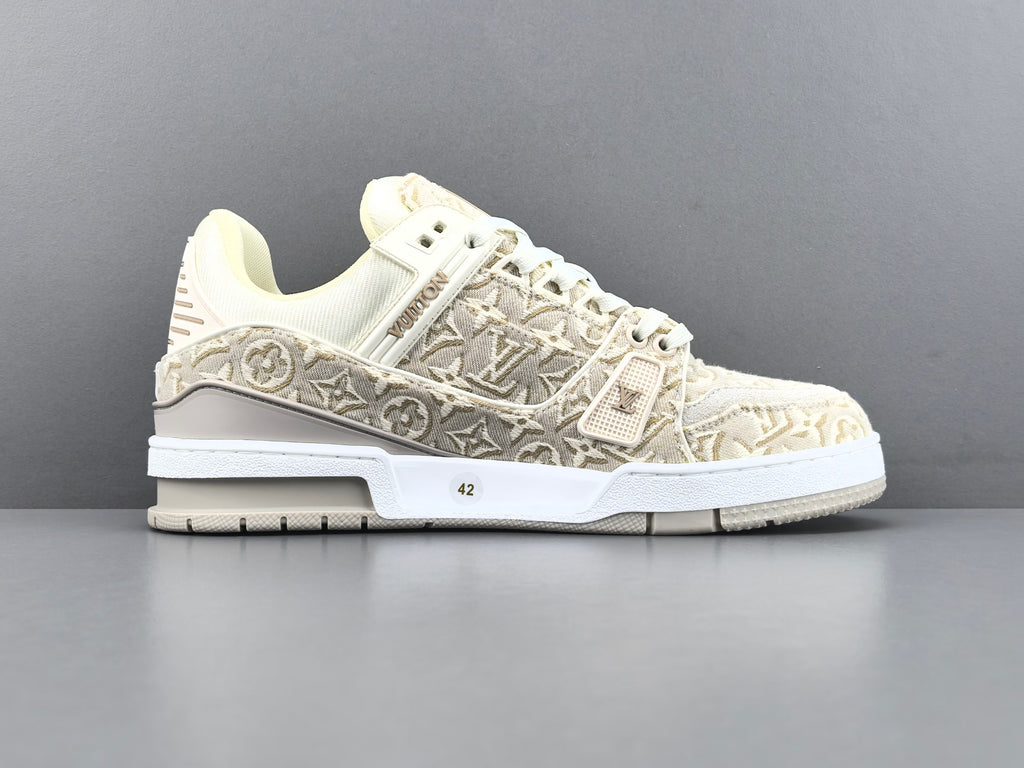 Lv Trainer