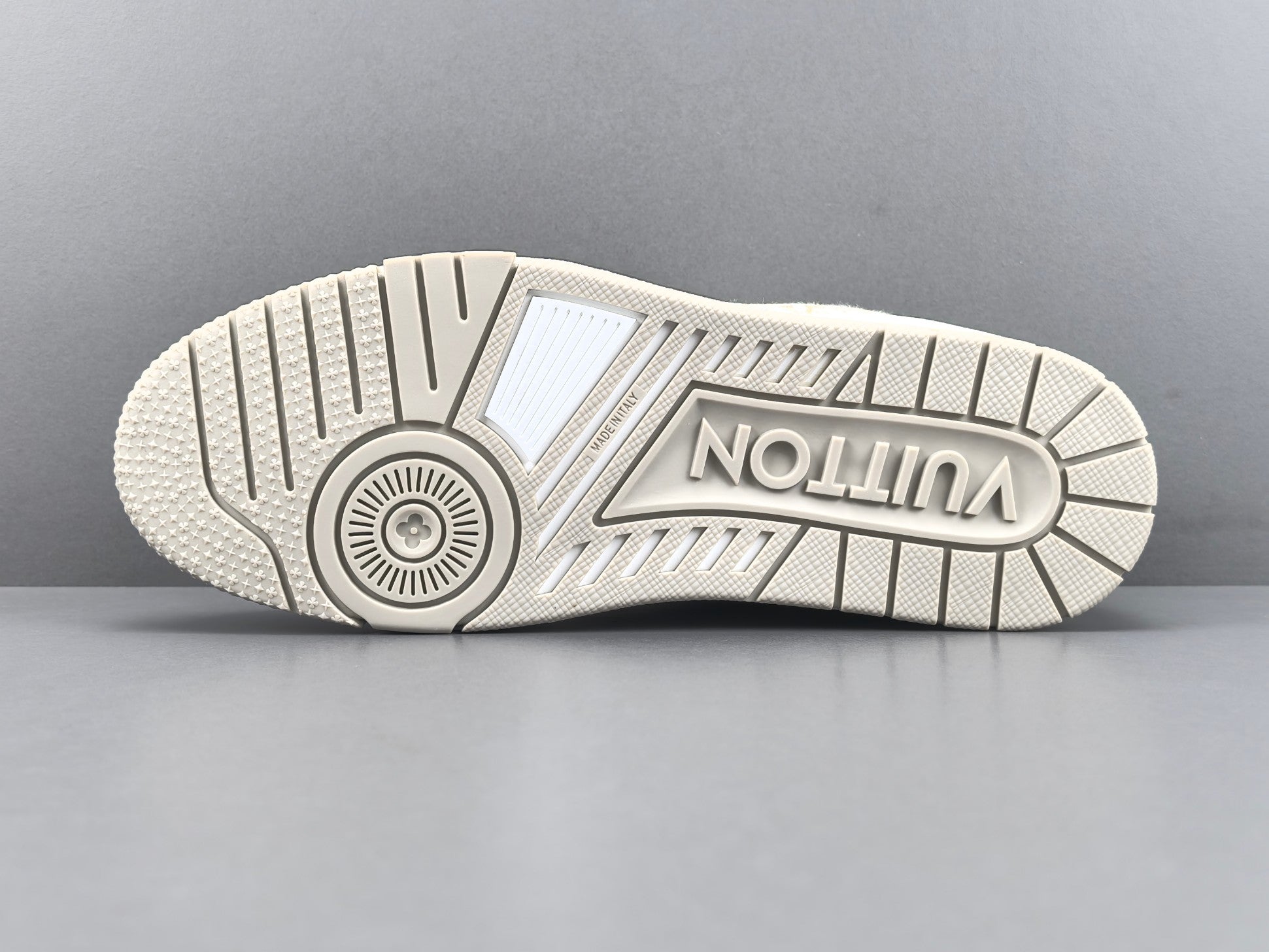 Lv Trainer