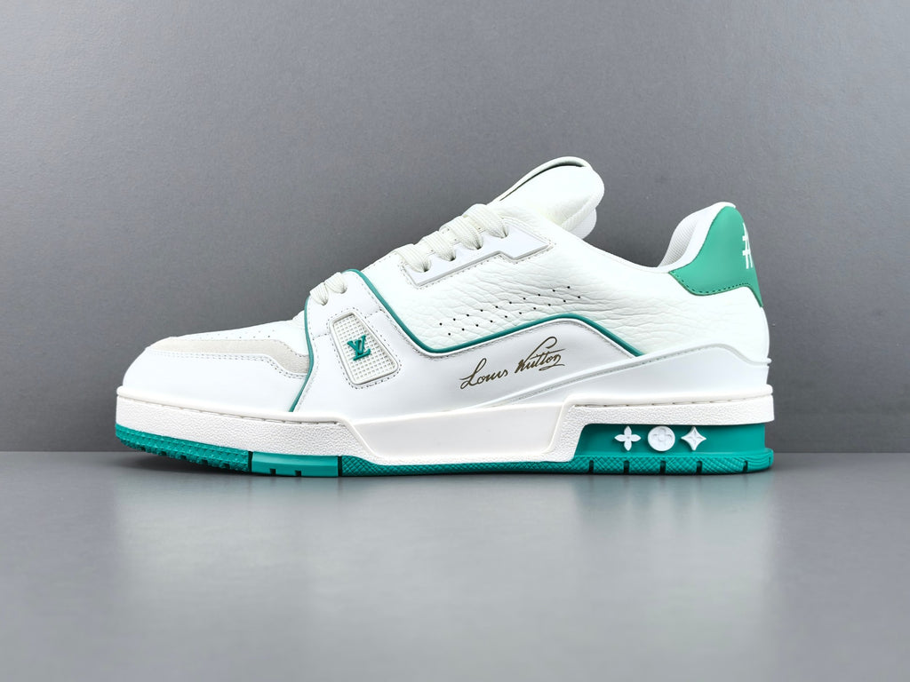 Lv Trainer