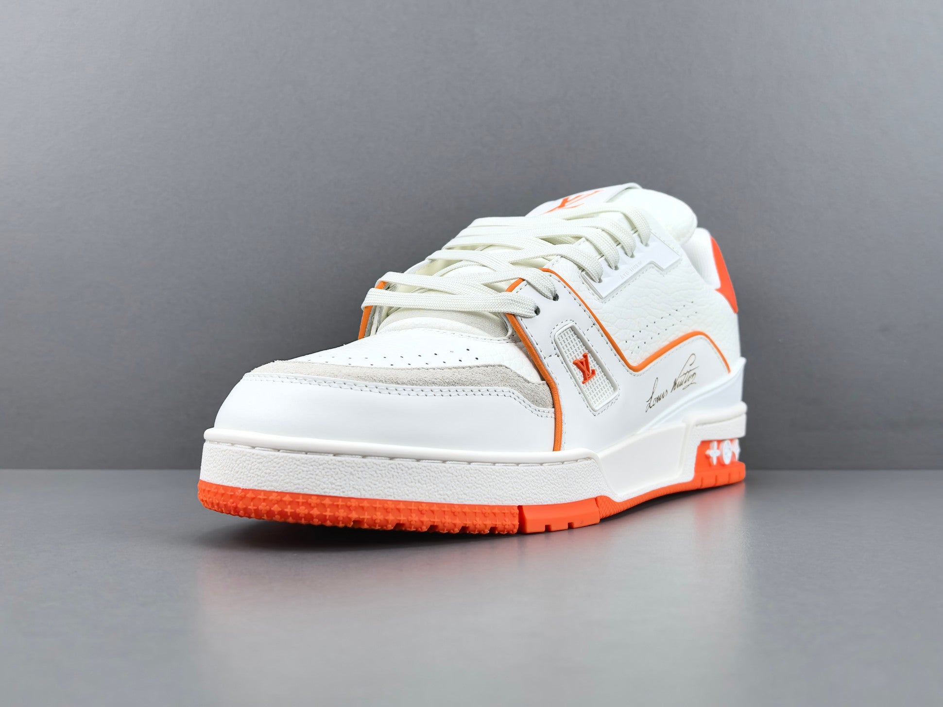 Lv Trainer