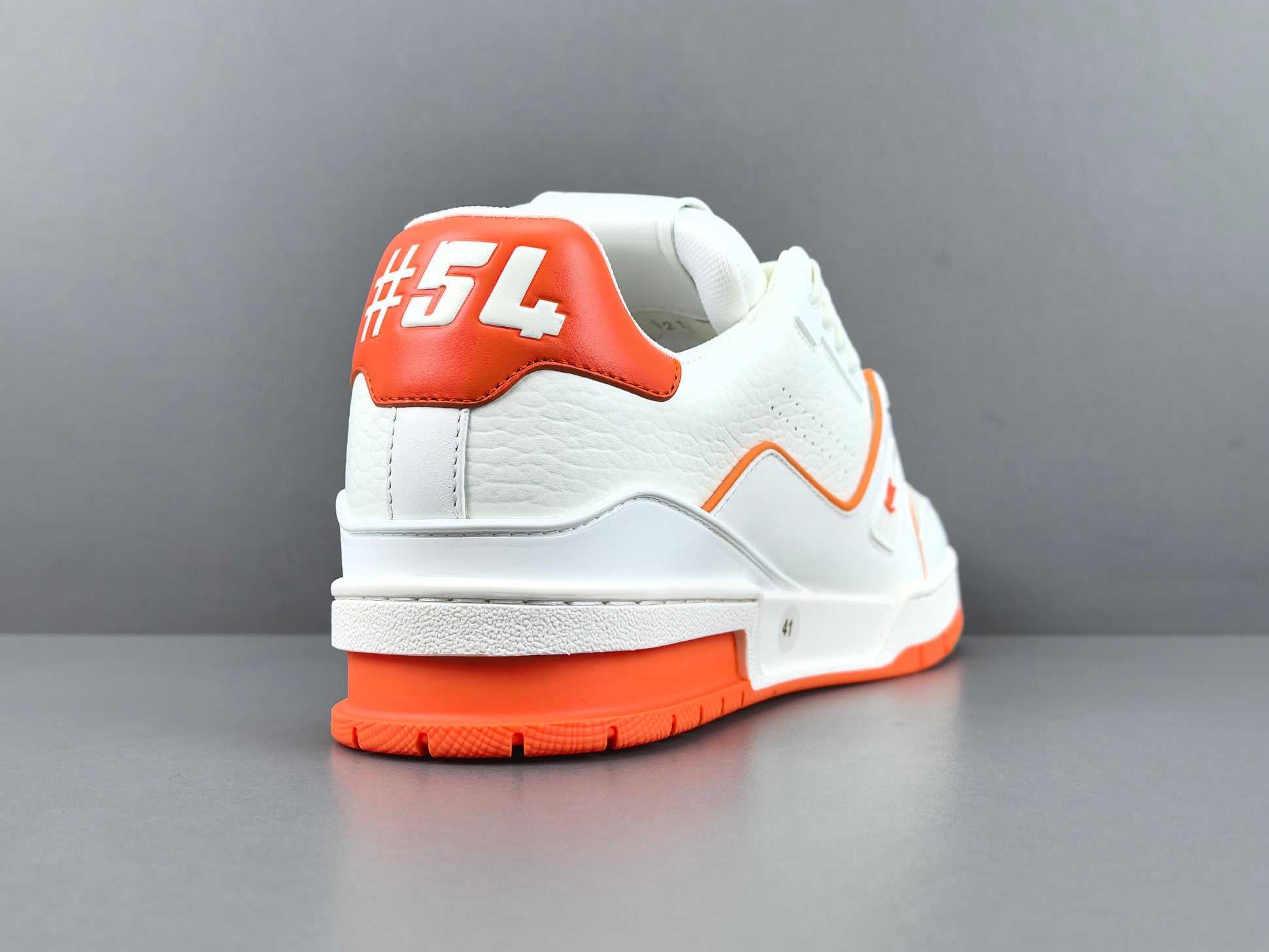 Lv Trainer
